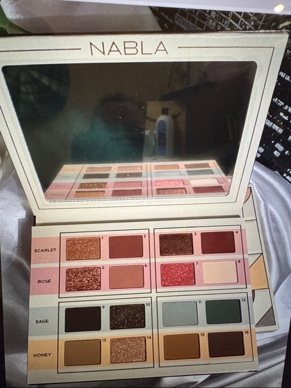 NABLA Read My Mind 16 Eyeshadow Palette